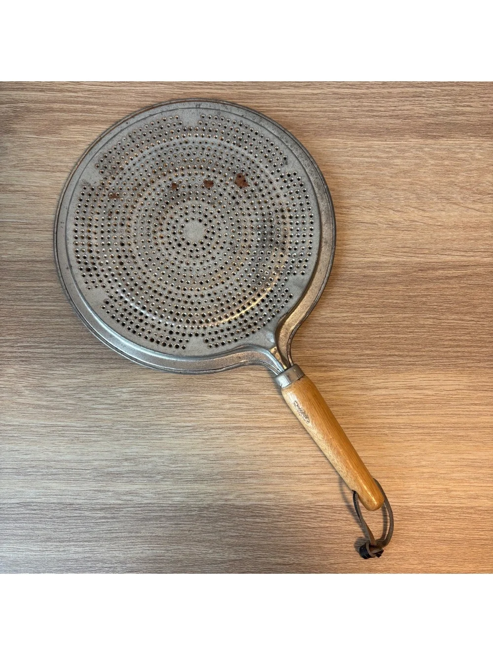 Vintage Metal Flame Heat Diffuser Simmer Plate Wooden Handle Stovetop Kitchen